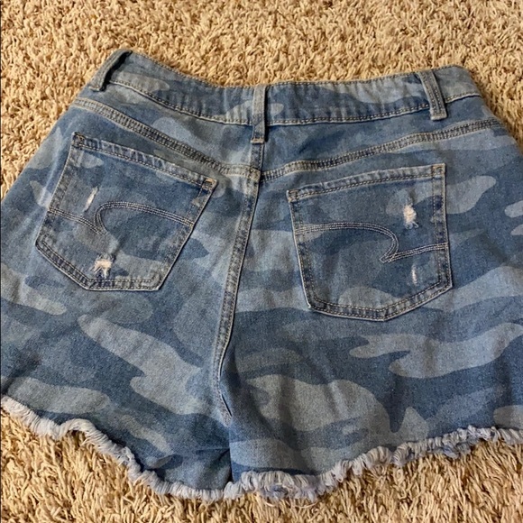 High-Waisted Jean Shorts - Picture 2 of 2